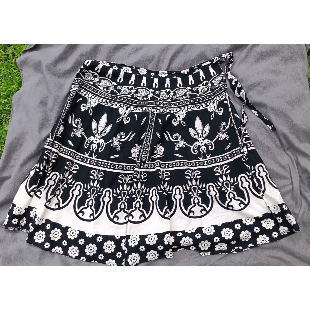 Indikraft Black White Floral Cotton Wrap Skirt Women’s OS Side Tie Boho - Picture 3 of 5
